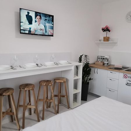 Casuta Cu Tei Villa Oradea Rom bilde