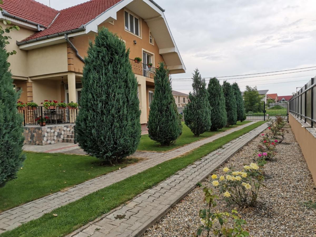 Casuta Cu Tei Villa Oradea Eksteriør bilde