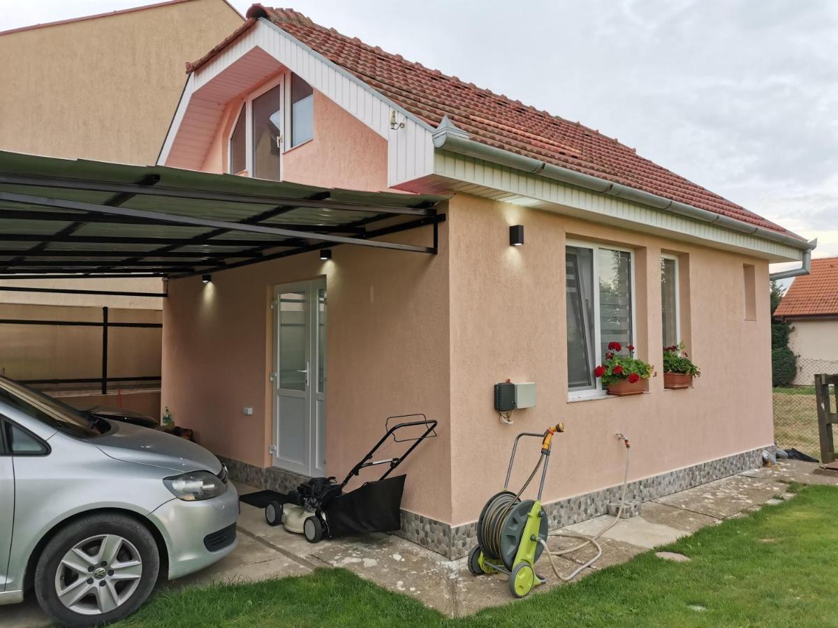 Casuta Cu Tei Villa Oradea Eksteriør bilde