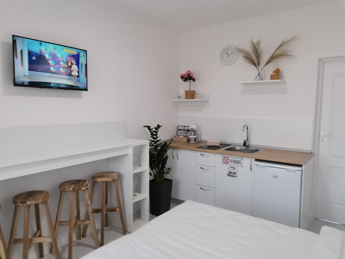 Casuta Cu Tei Villa Oradea Eksteriør bilde
